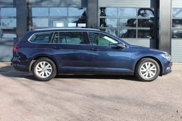 Volkswagen Passat (2017) thumbnail 8