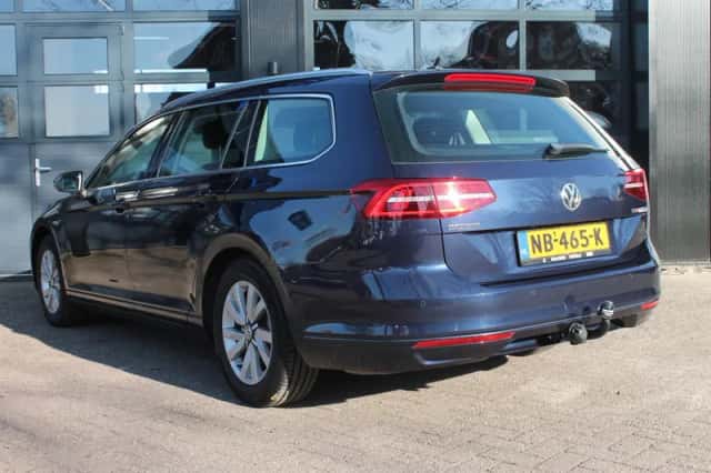 Volkswagen Passat (2017) thumbnail 10