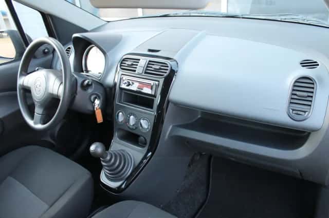 Opel Agila (2009) thumbnail 18