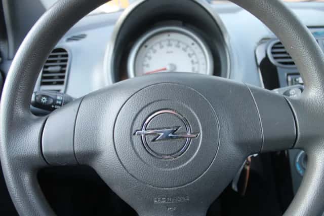 Opel Agila (2009) thumbnail 21