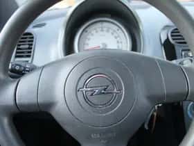 Opel Agila (2009) thumbnail 21