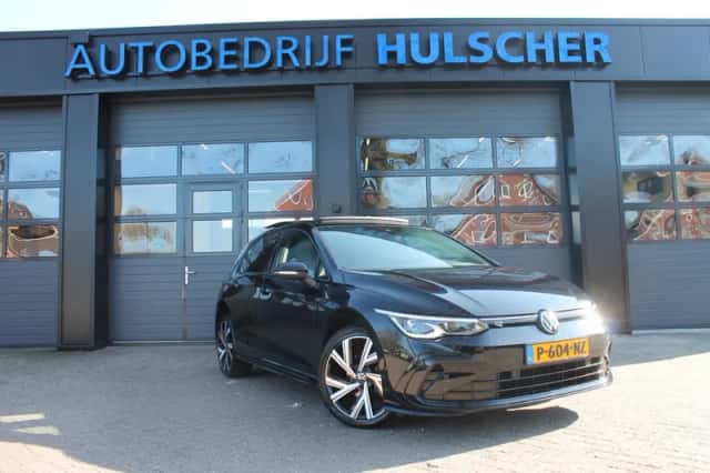 Volkswagen Golf (2021) thumbnail 2