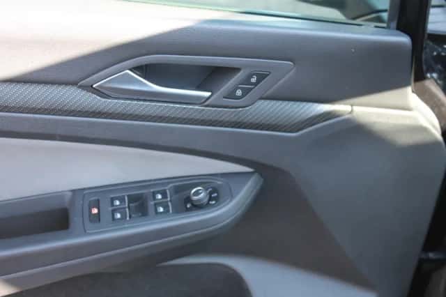 Volkswagen Golf (2021) thumbnail 16