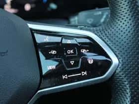 Volkswagen Golf (2021) thumbnail 27