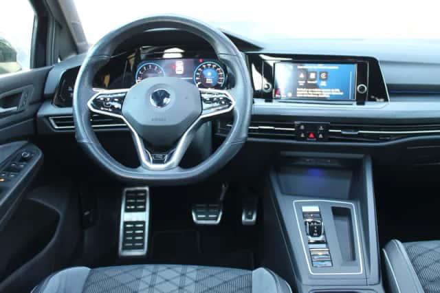 Volkswagen Golf (2021) thumbnail 4