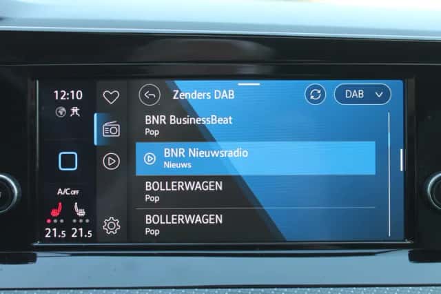 Volkswagen Golf (2021) thumbnail 42