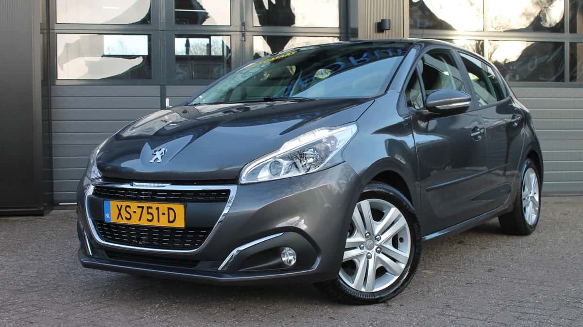 Peugeot 208 (2019) — foto 1