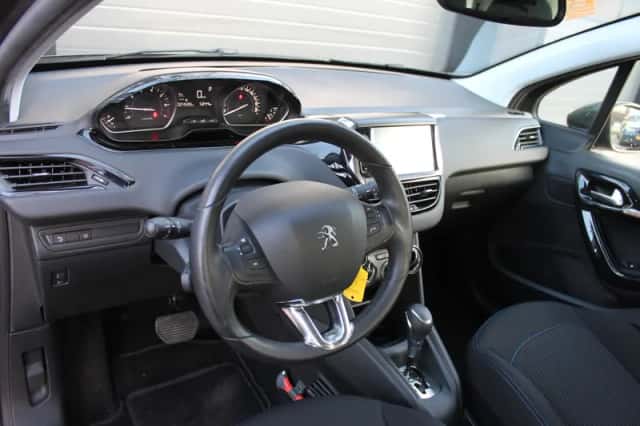 Peugeot 208 (2019) thumbnail 15