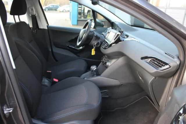 Peugeot 208 (2019) thumbnail 21