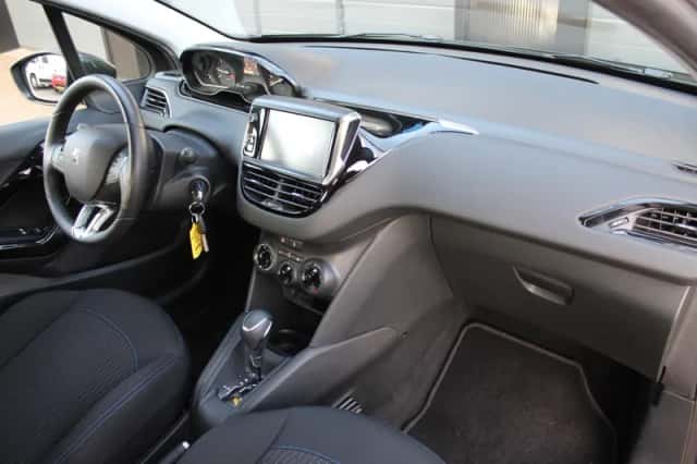 Peugeot 208 (2019) thumbnail 22