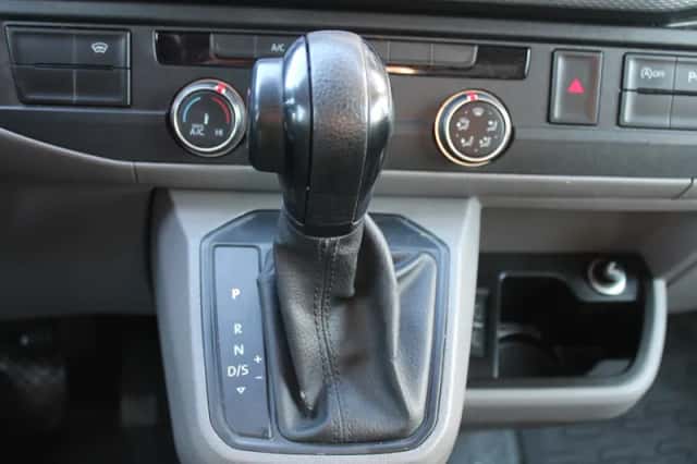 Volkswagen Transporter (2020) thumbnail 36