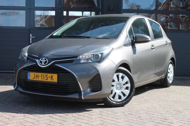Toyota Yaris (2016) thumbnail 1