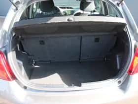 Toyota Yaris (2016) thumbnail 14