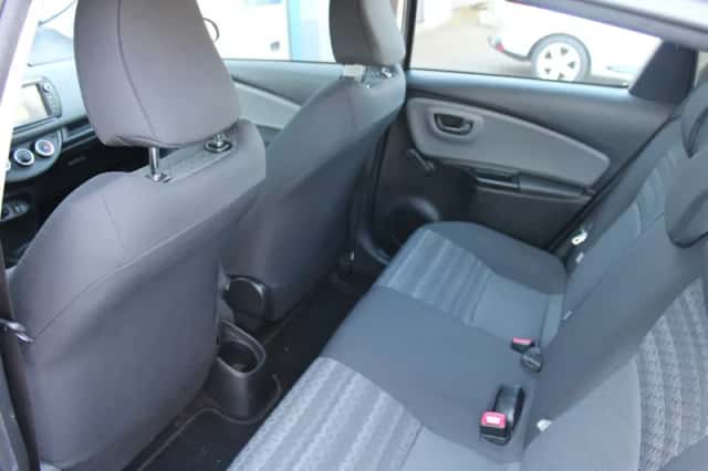 Toyota Yaris (2016) thumbnail 19