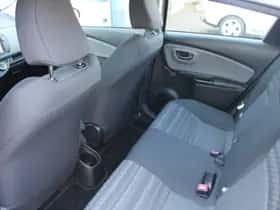 Toyota Yaris (2016) thumbnail 19