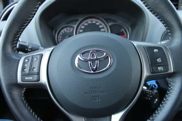 Toyota Yaris (2016) thumbnail 23