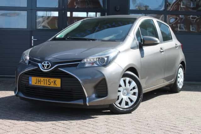 Toyota Yaris (2016) thumbnail 31