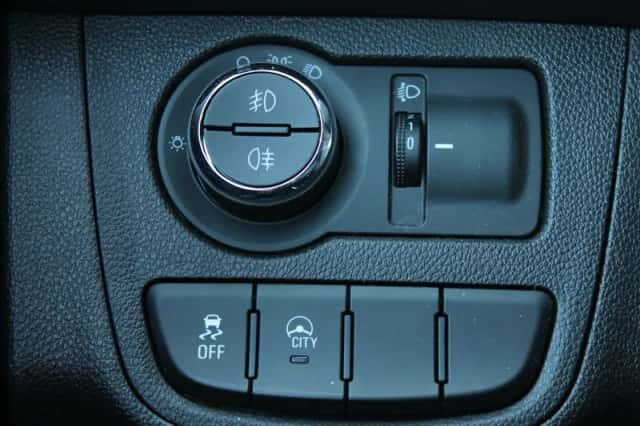 Opel Karl (2016) thumbnail 30