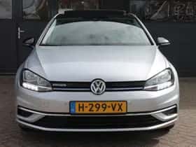 Volkswagen Golf (2020) thumbnail 2