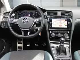 Volkswagen Golf (2020) thumbnail 4