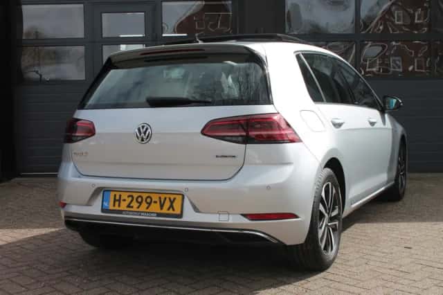 Volkswagen Golf (2020) thumbnail 10