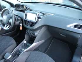 Peugeot 2008 (2016) thumbnail 20