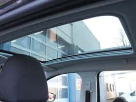 Peugeot 2008 (2016) thumbnail 21