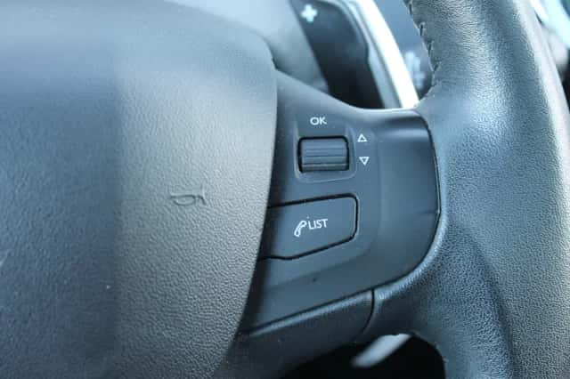 Peugeot 2008 (2016) thumbnail 27