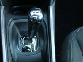 Peugeot 2008 (2016) thumbnail 31