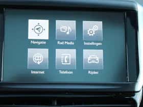 Peugeot 2008 (2016) thumbnail 32