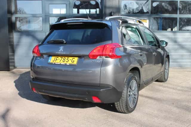 Peugeot 2008 (2016) thumbnail 9