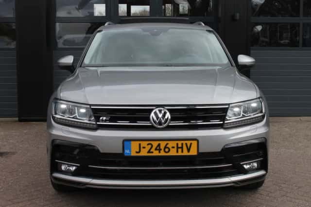 Volkswagen Tiguan (2019) thumbnail 2