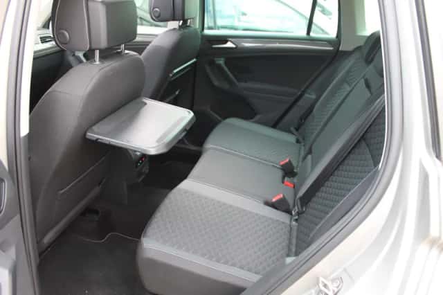 Volkswagen Tiguan (2019) thumbnail 24