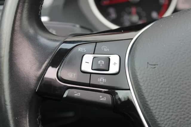 Volkswagen Tiguan (2019) thumbnail 34