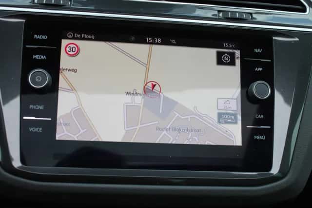 Volkswagen Tiguan (2019) thumbnail 38