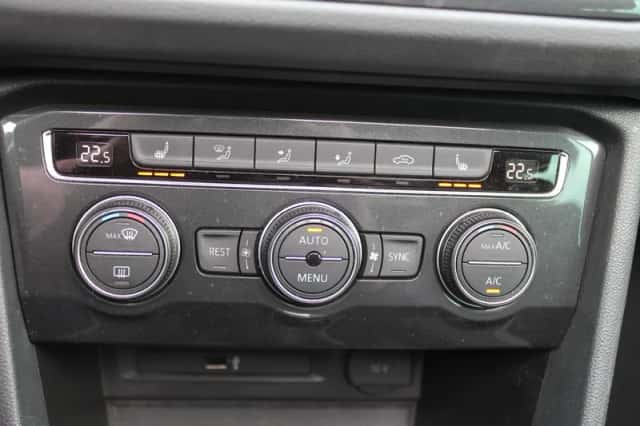 Volkswagen Tiguan (2019) thumbnail 40