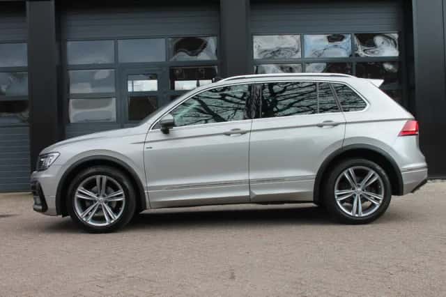 Volkswagen Tiguan (2019) thumbnail 5
