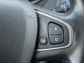 Renault Captur (2017) thumbnail 30