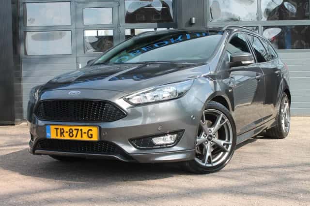 Ford Focus (2018) thumbnail 1