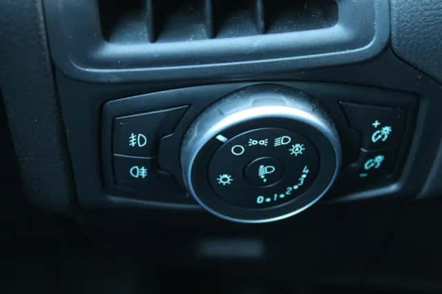 Ford Focus (2018) thumbnail 25