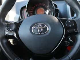 Toyota Aygo (2015) thumbnail 22