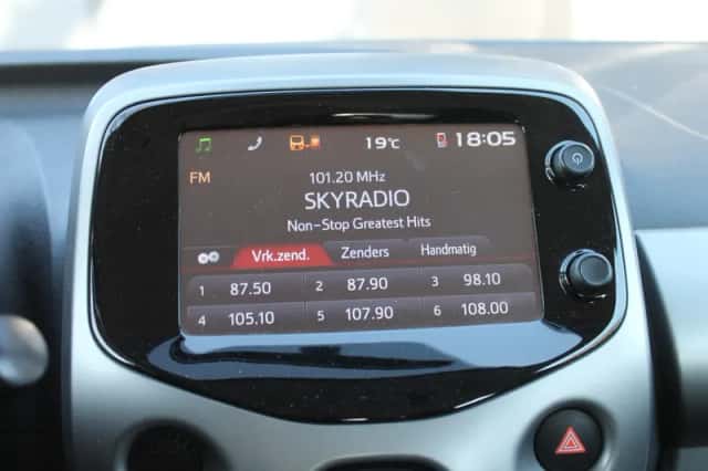 Toyota Aygo (2015) thumbnail 26