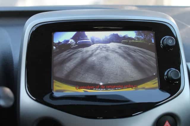 Toyota Aygo (2015) thumbnail 27