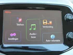 Toyota Aygo (2015) thumbnail 31