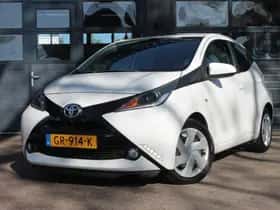 Toyota Aygo (2015) thumbnail 39