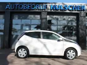 Toyota Aygo (2015) thumbnail 7