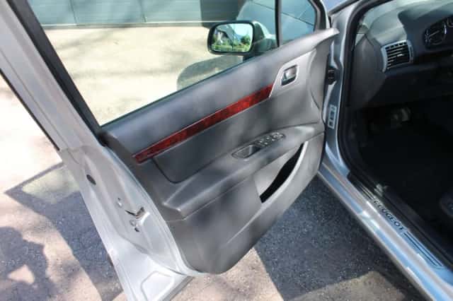 Peugeot 407 (2005) thumbnail 15