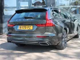 Volvo V60 (2021) thumbnail 11
