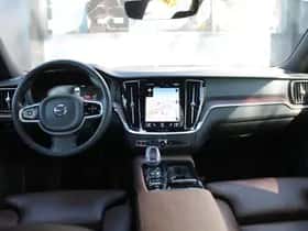Volvo V60 (2021) thumbnail 4