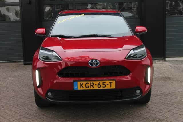 Toyota Yaris Cross (2022) thumbnail 2
